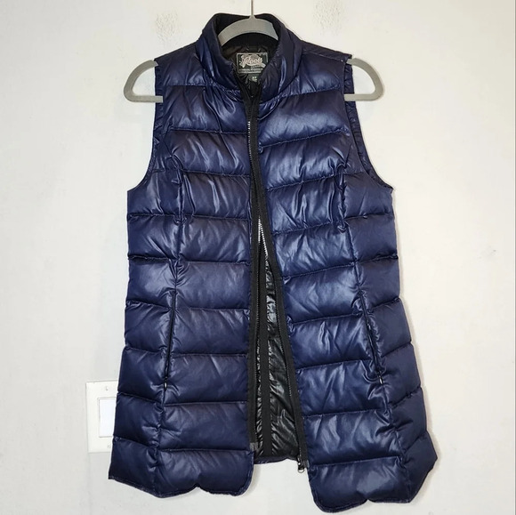 Roots Canada duck down/feathers navy blue long puffer vest. Women's size small. - Picture 10 of 16